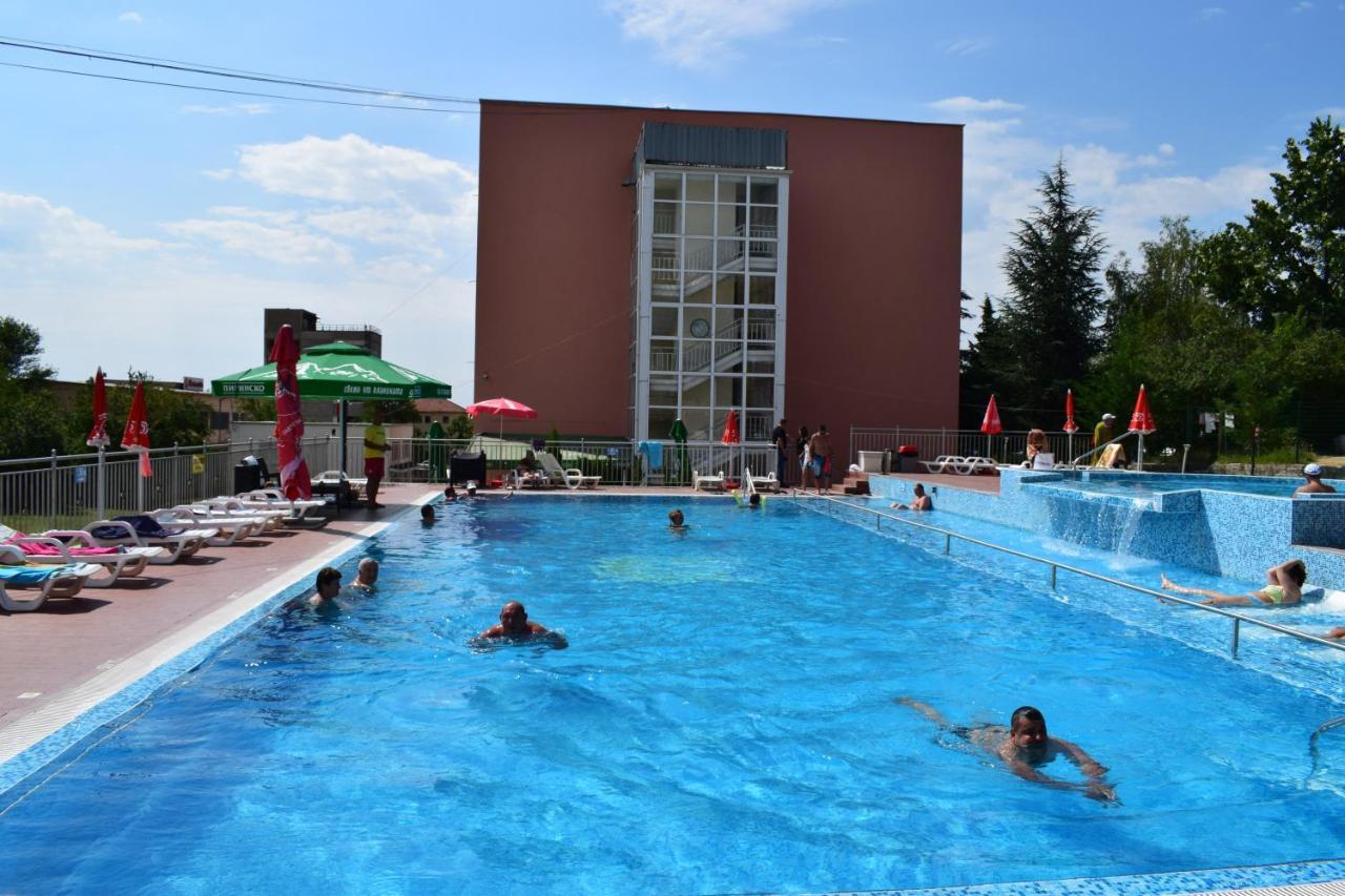 Балнеохотел "Гергана" Hiszarja Kültér fotó